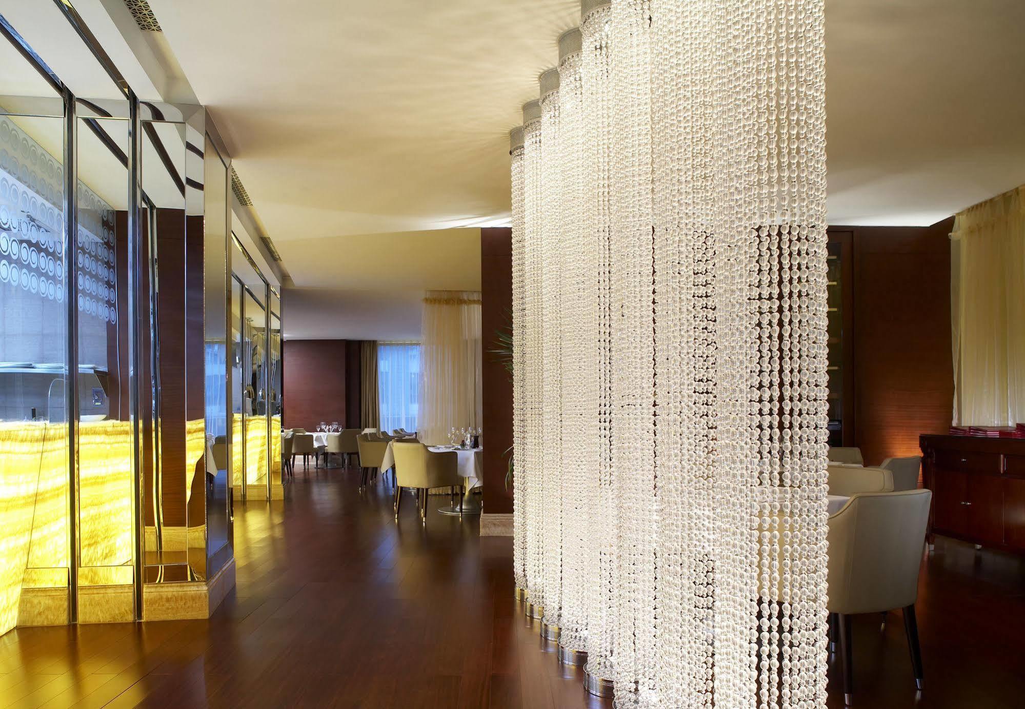 เดอะ ริตซ์-คาร์ลตัน ปักกิ่ง Hotel ภายนอก รูปภาพ
